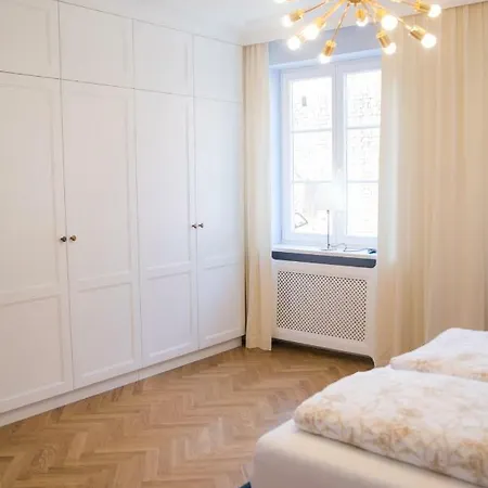 Apartment Rycerska - Stone Steps
